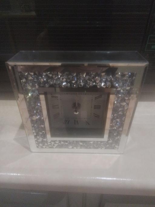 Buy & Sell Aldridge Walsall - Photos for GLASS MANTEL CLOCK
