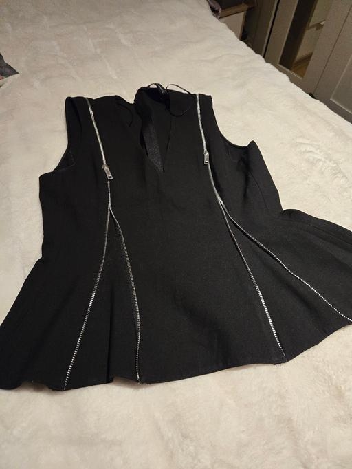 Buy & Sell Upper Holloway North London - Photos for zip top