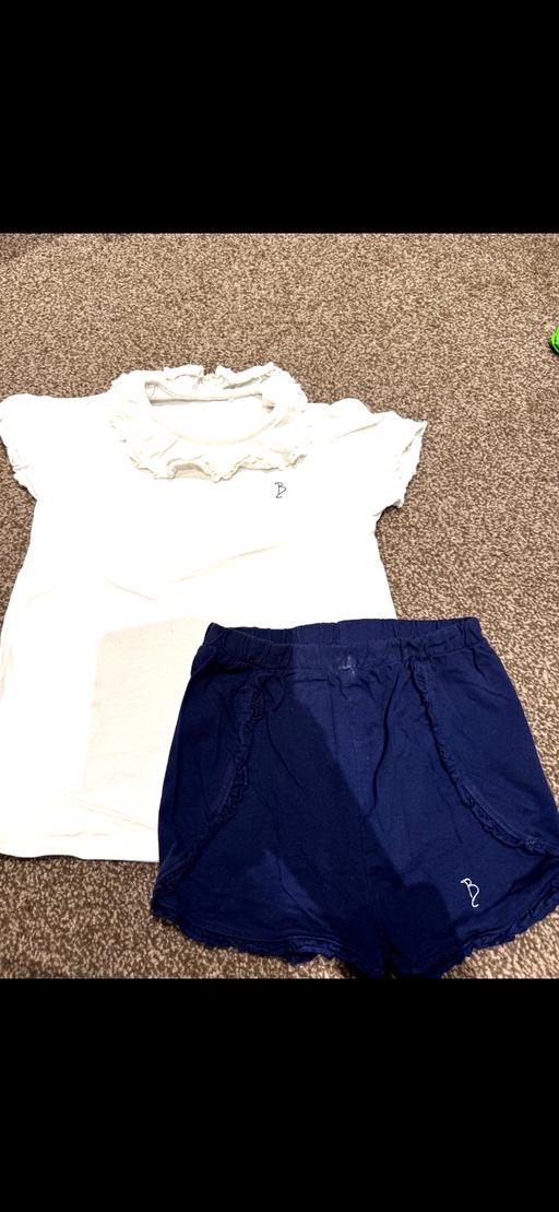 Buy & Sell New Eltham South East London - Photos for Billie Faiers girl T-shirt and shorts set 7-8