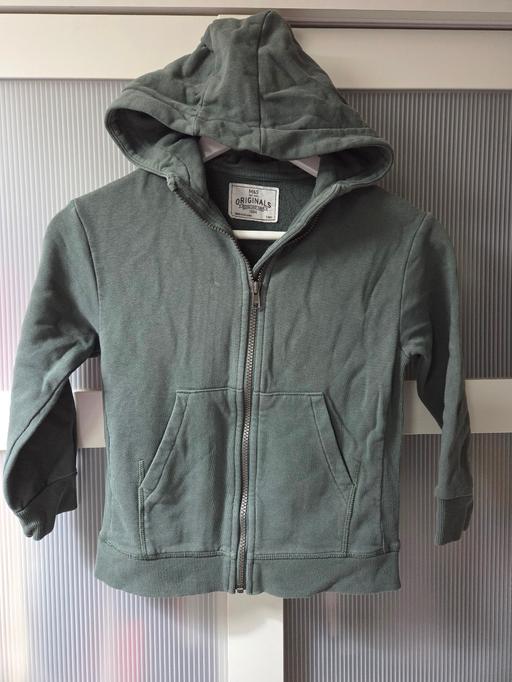 Buy & Sell Weston Point Halton - Photos for Age 7-8 M&S green hooded jacket