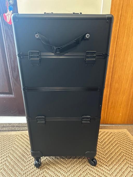 Buy & Sell Shirley South East London - Photos for Nails and beauty luggage