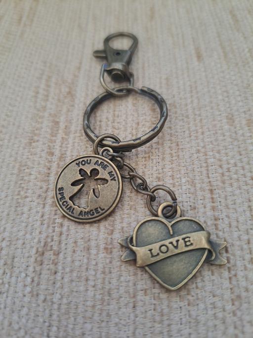 Buy & Sell Pontygof Blaenau Gwent - Photos for New bronze keyring with charms