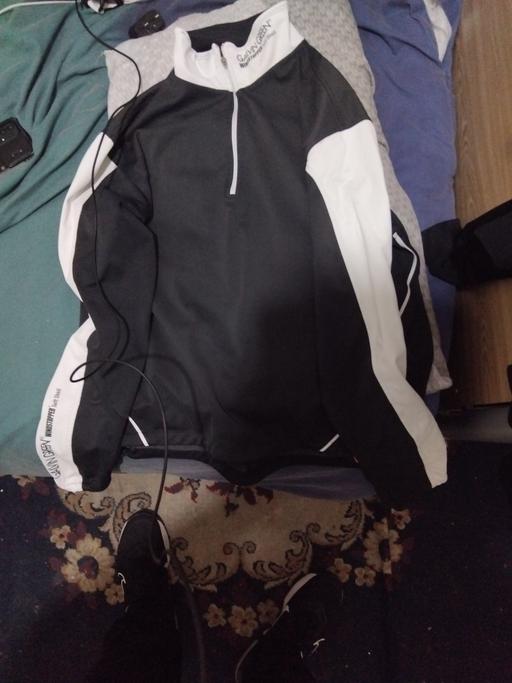 Buy & Sell Blackwall East London - Photos for golf windstopper jacket