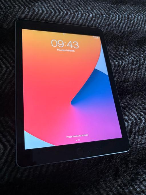 Buy & Sell Ipsley Redditch - Photos for iPad 6th Generation