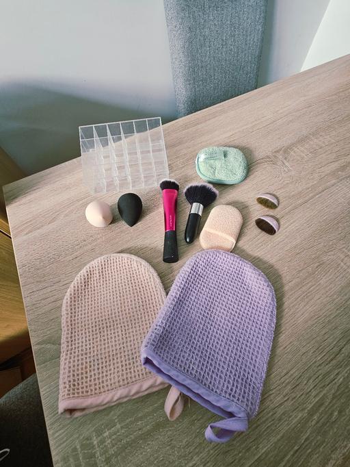 Buy & Sell Newton Doncaster - Photos for Beauty accessories.price is for all..11 items