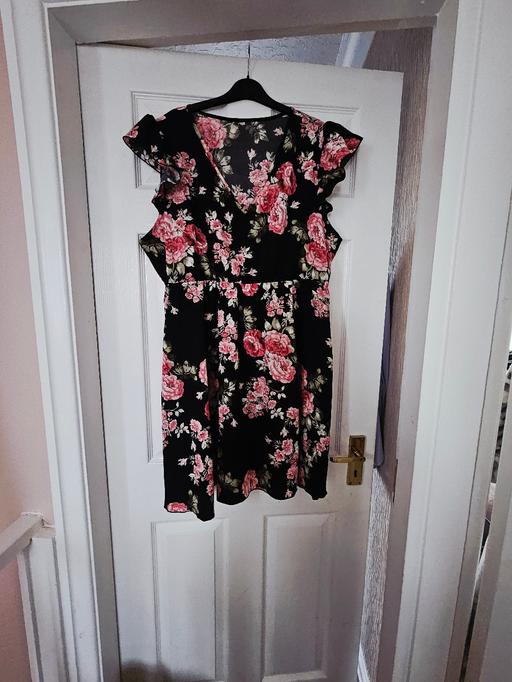 Buy & Sell Newton Doncaster - Photos for Floral summer dress, size 20..like new.