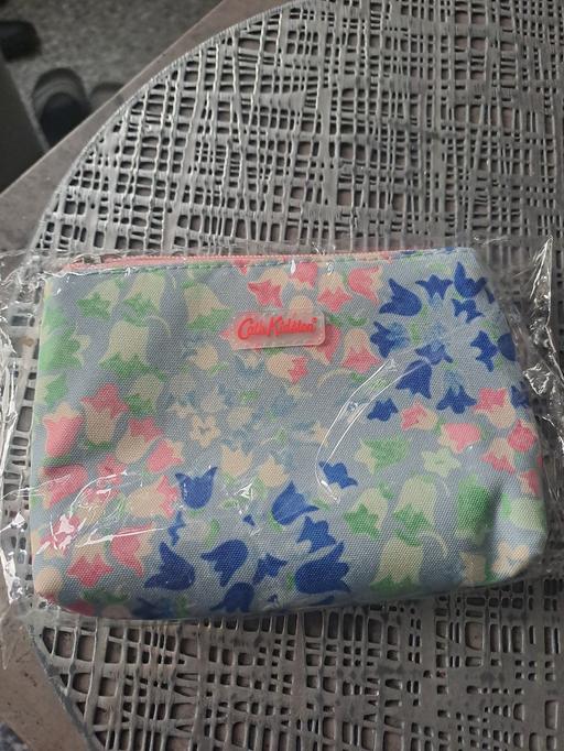 Buy & Sell Park Hill Sheffield - Photos for cosmetic bag only