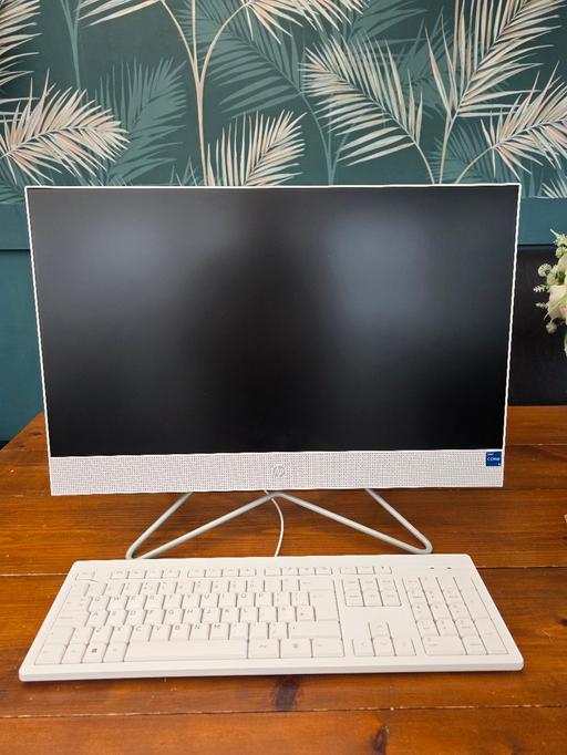 Buy & Sell Goffs Oak Broxbourne - Photos for HP Windows 11 Computer All In One PC White Ne