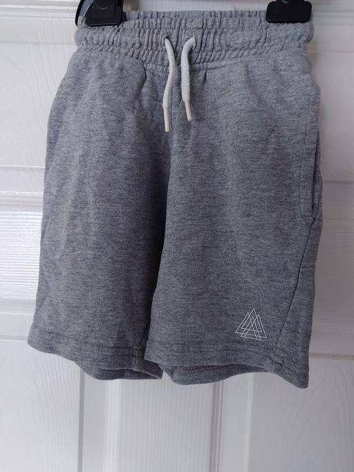 Buy & Sell Woodthorpe Charnwood - Photos for Boys grey shorts size 5 years