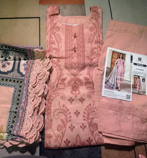 Buy & Sell Barbican Central London - Photos for Pakistani designer stitch suits