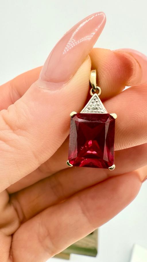 Buy & Sell Harrow on the Hill North West London - Photos for Heavy 9ct Gold Ruby and Diamond Pendant
