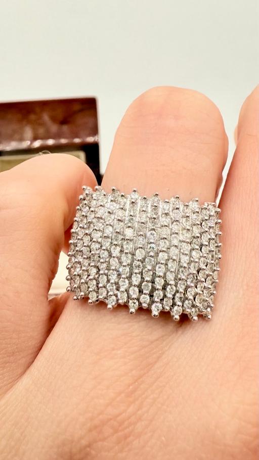 Buy & Sell Harrow on the Hill North West London - Photos for 9ct Gold 1.44ct Diamond Exceptional Ring