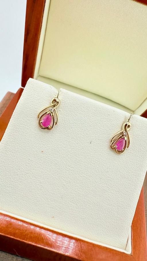Buy & Sell Harrow on the Hill North West London - Photos for Fine 9ct Gold Diamond and Ruby Pear Earrings