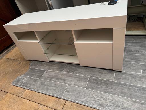 Buy & Sell Church Gresley South Derbyshire - Photos for TV STAND GLOSS WHITE