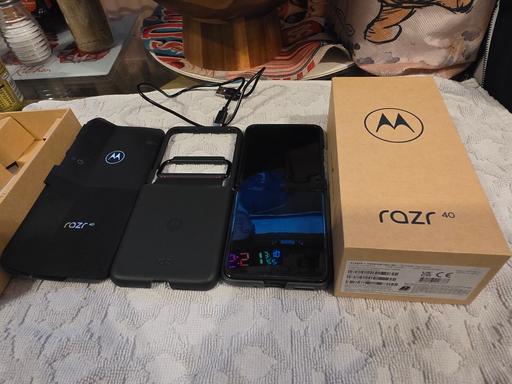 Buy & Sell Dresden Stoke-on-Trent - Photos for motorola razer 40 flip boxed