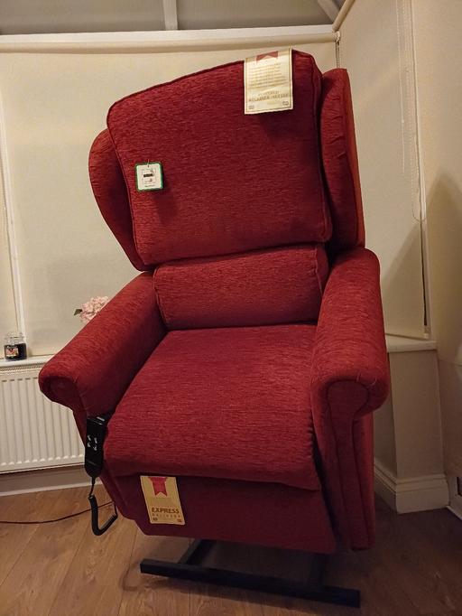 Buy & Sell Dudley Port Sandwell - Photos for repose electric rise and recliner chair
