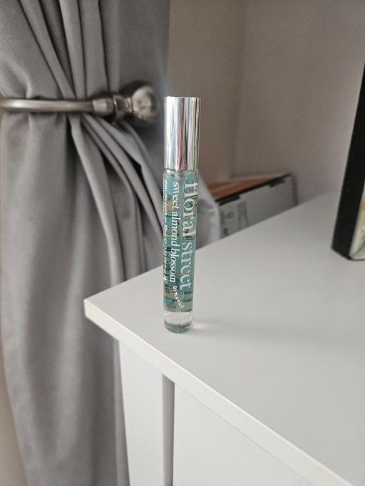 Buy & Sell Newton Doncaster - Photos for Floral street eau de parfum 10ml