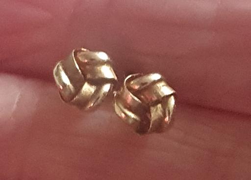 Buy & Sell Horwich Bolton - Photos for 9ct Knot Stud Earrings