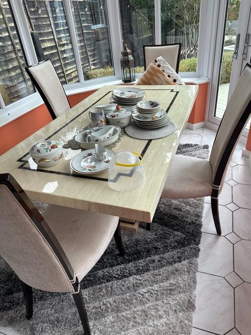 Buy & Sell Appleton Warrington - Photos for Cream and brown Marble table