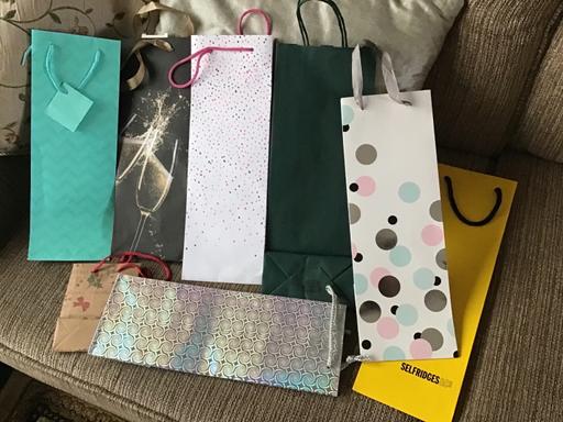 Buy & Sell Essington Wolverhampton - Photos for Bag of gift bags
