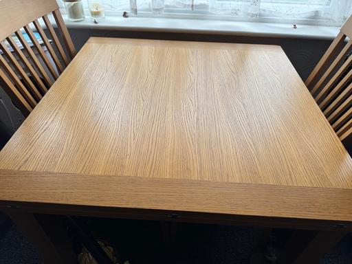 Buy & Sell Wombourne South Staffordshire - Photos for Solid oak extending dining table