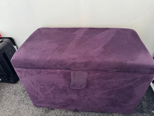 Buy & Sell Wombourne South Staffordshire - Photos for Purple velvet ottoman