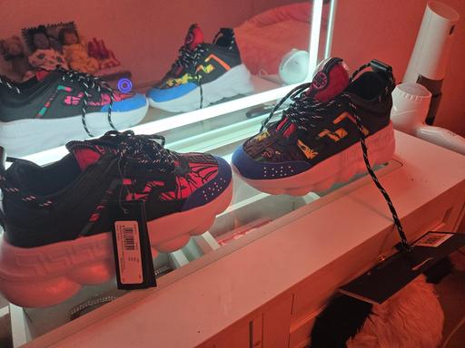 Buy & Sell Pentonville North London - Photos for versace chains trainers brand new no box