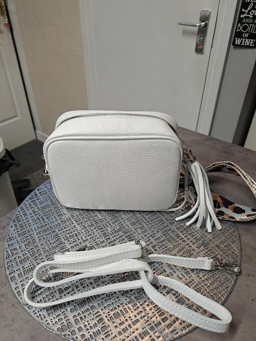 Buy & Sell Park Hill Sheffield - Photos for brandnew bag with 2 straps