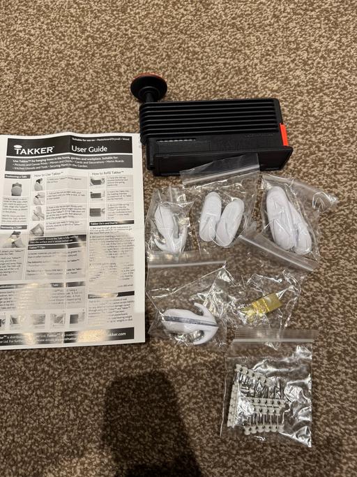 Buy & Sell Longlands South East London - Photos for Brand new Takker picture hanger and hooks