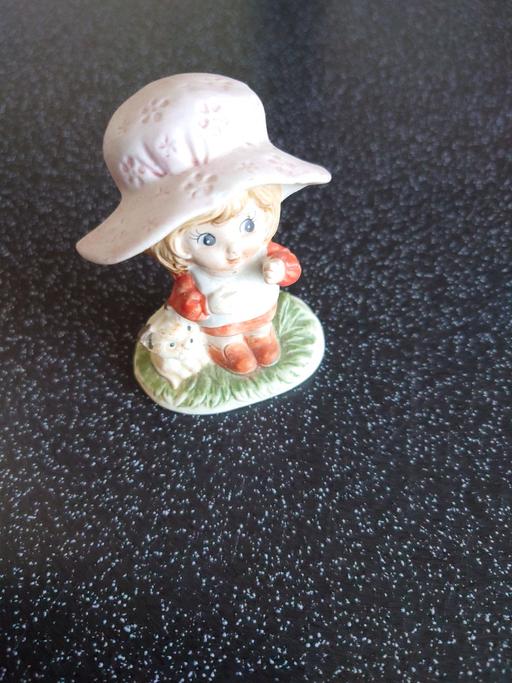 Buy & Sell Woodthorpe Charnwood - Photos for Little girl porcelain ornament