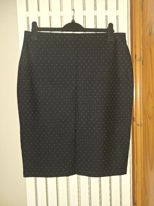 Buy & Sell Ettingshall Park Wolverhampton - Photos for M&S size 16 Black Poker Dot Skirt