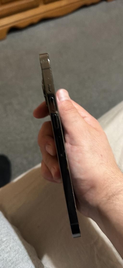 Buy & Sell Commercial Road East London - Photos for iPhone 13 Pro Max