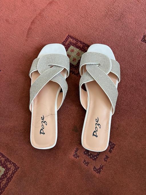 Buy & Sell Camp Hill Birmingham - Photos for Poze White Embellished Flat Sandals Size 6