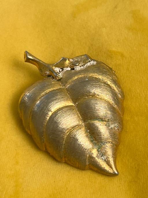 Buy & Sell Rottingdean Brighton - Photos for Beautiful vintage perfume brooch