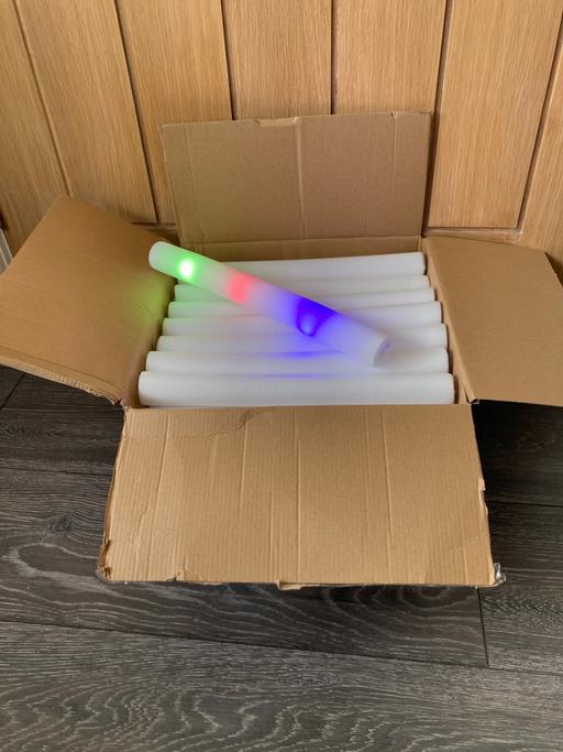 Buy & Sell Sedgley Dudley - Photos for 44 glow sticks