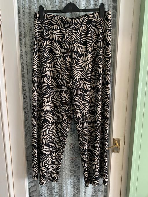 Buy & Sell Leamore Walsall - Photos for Ladies trousers