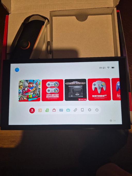 Buy & Sell Barlestone Hinckley and Bosworth - Photos for Nintendo switch 2 with 8 games