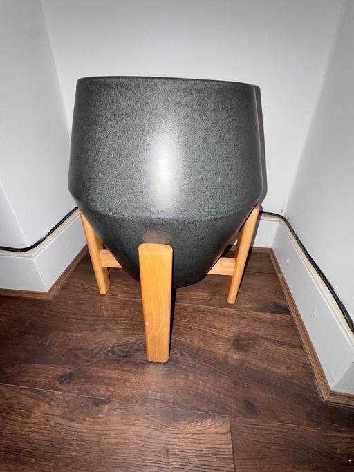 Buy & Sell New Cross South East London - Photos for Large indoor plant pot