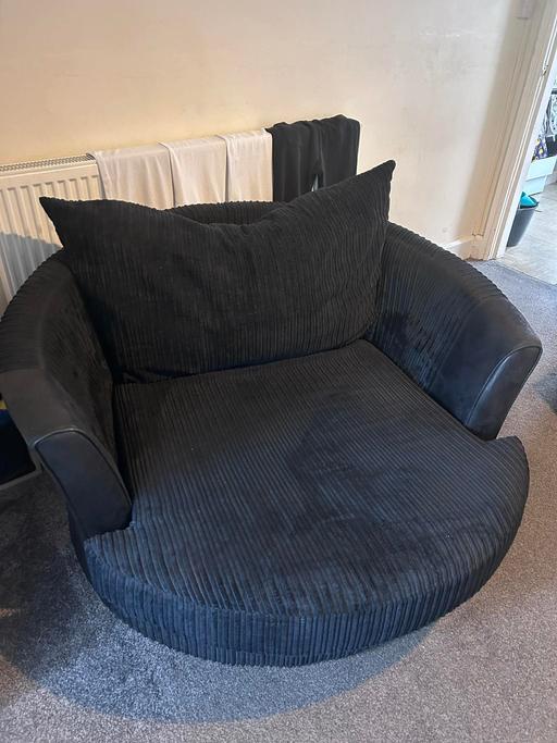 Buy & Sell Ocker Hill Sandwell - Photos for swivel chair (cuddle chair)