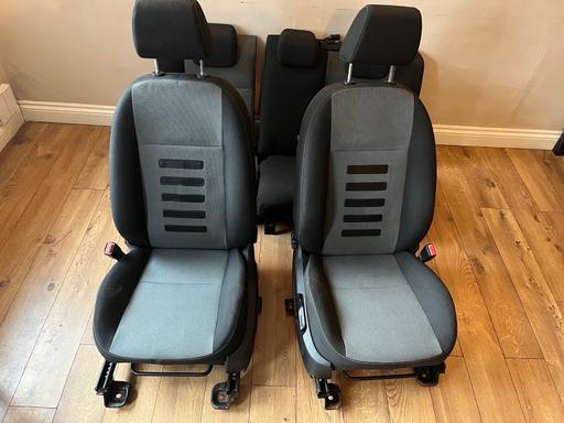 Vehicles Ettingshall Wolverhampton - Photos for Ford focus 2010 5 door seats