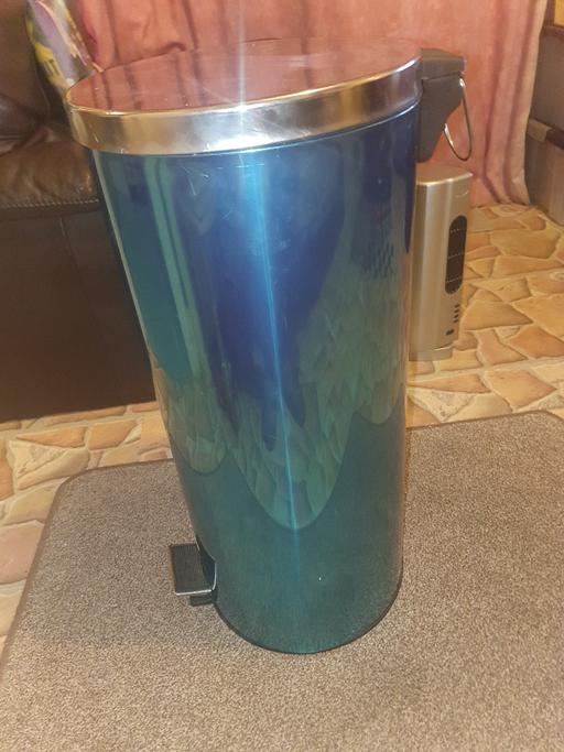 Buy & Sell Pensnett Dudley - Photos for 27 inch Tall Chrome Bin,New With Blue Wrap On