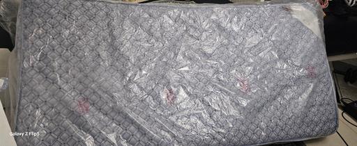 Buy & Sell Commercial Road East London - Photos for single mattress