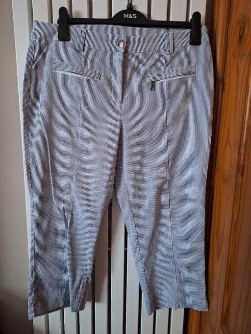 Buy & Sell Ettingshall Park Wolverhampton - Photos for Size 16 Stripped Trousers