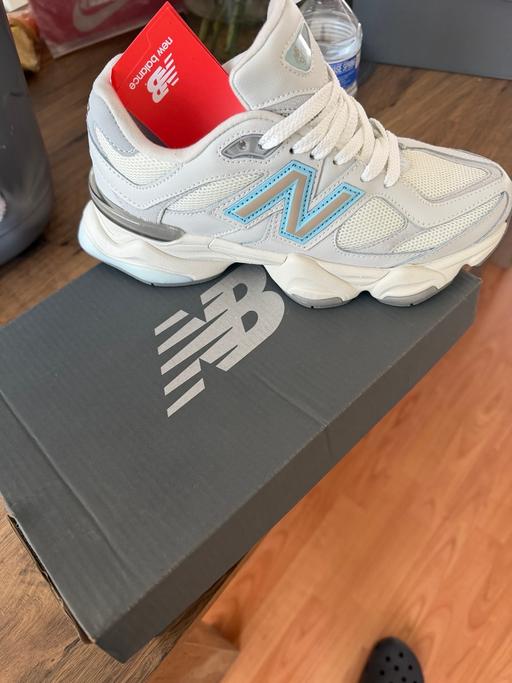 Buy & Sell Wednesbury Sandwell - Photos for New balance size 4