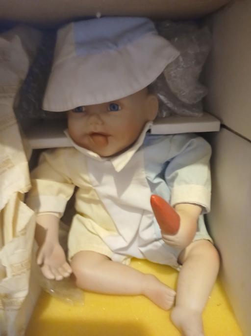 Buy & Sell Hurst Business Park Dudley - Photos for aston drake doll in box