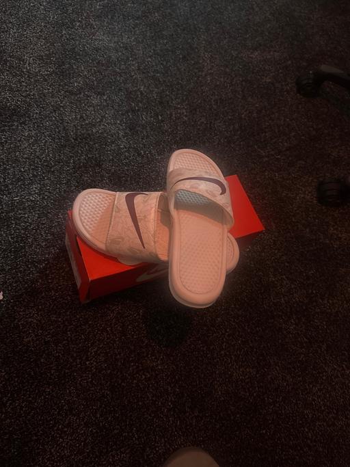 Buy & Sell Cradley Heath Sandwell - Photos for Nike Benassi Sliders