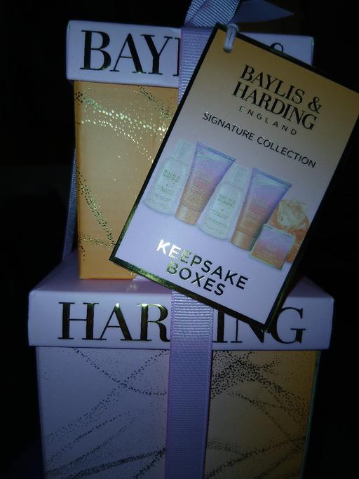 Buy & Sell Cross Roads Bradford - Photos for B&H Bath-Set.