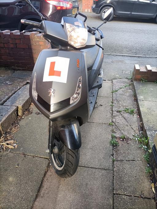 Vehicles Waterloo Central London - Photos for Peugeot Vivacity 125 for Sale