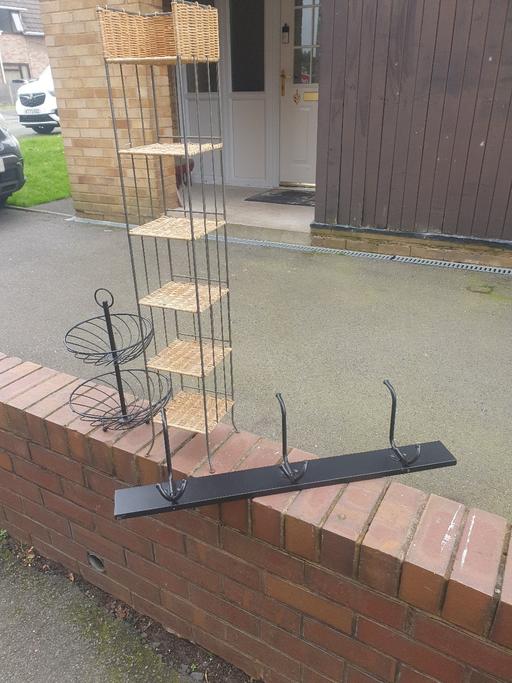 Buy & Sell Pensnett Dudley - Photos for Wicker & Metal Shelves, White Bathroom Caddy,