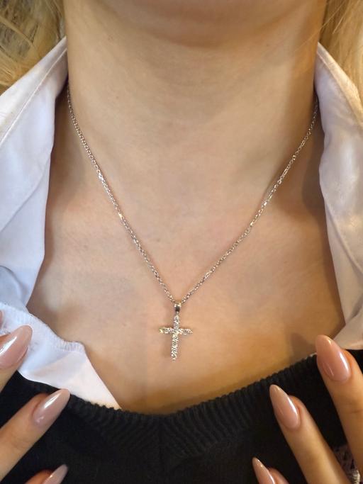 Buy & Sell Four Oaks Birmingham - Photos for 18ct white gold diamond cross necklace